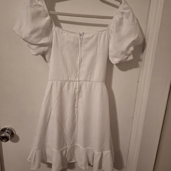 Trixxi White Wrap Dress. Size Mediun - Picture 6 of 8